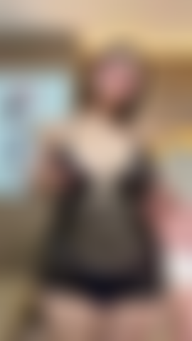 Die mich so sehr verwöhnt, dass meine kurven dein wahrgewordener traum sind.