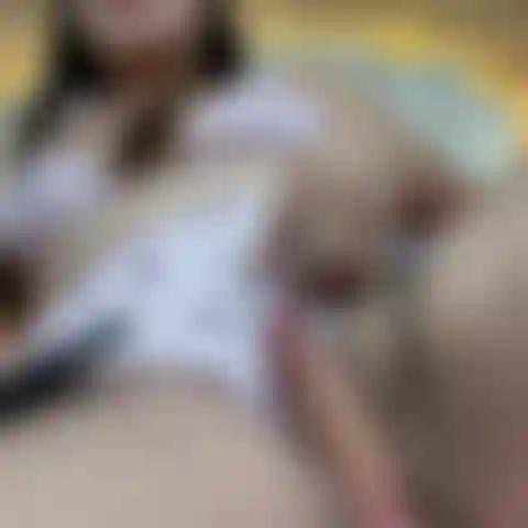 Lass deinen schwanz mit meiner muschi spielen.