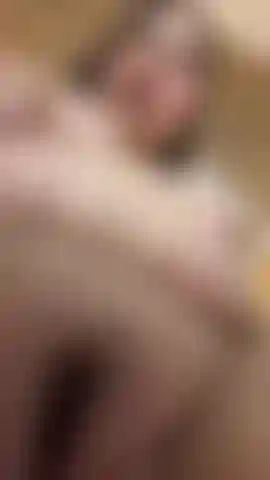 Wie meine muschi feucht wird, während ich masturbiere.