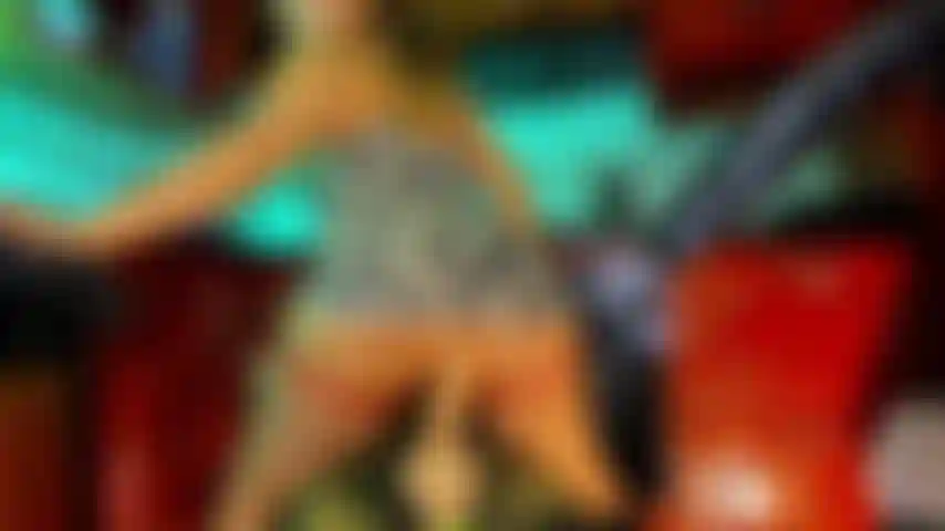 Soll ich dich im rock reiten?