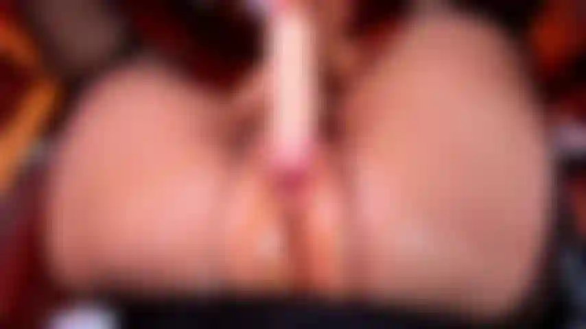 Ficke meine enge muschi mit einem großen dildo.