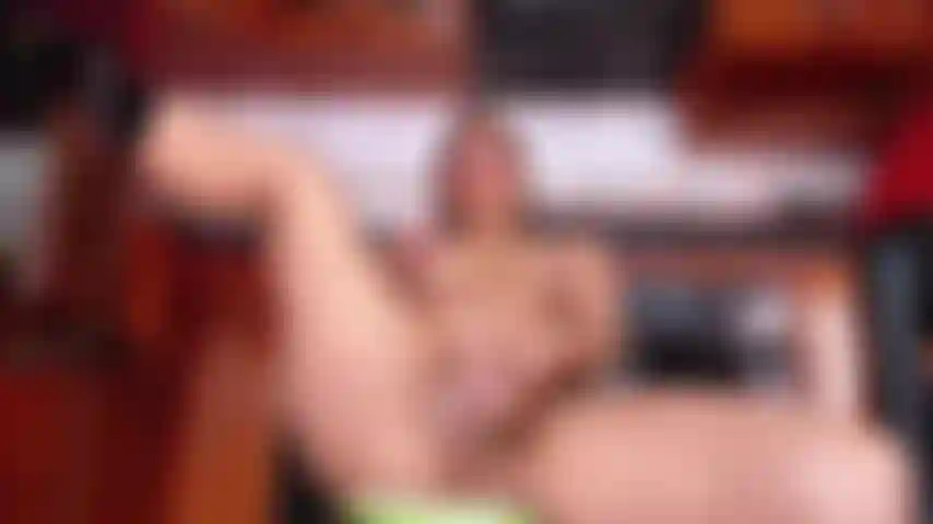 Ich möchte, dass du meine heiße muschi fickst.