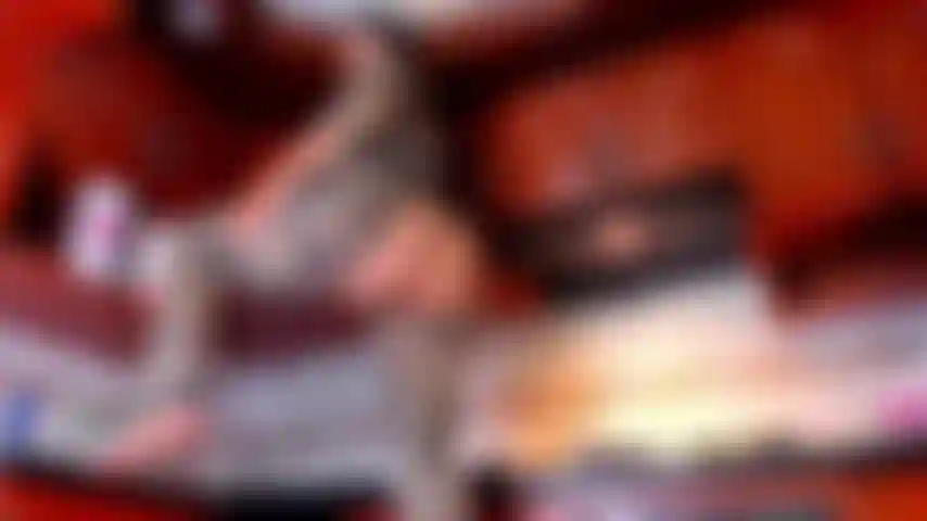 Auf dem tisch ficken?