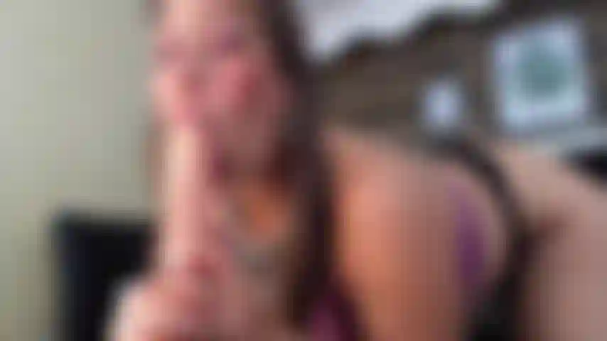 Ich genieße deinen harten schwanz und deinen leckeren blowjob.