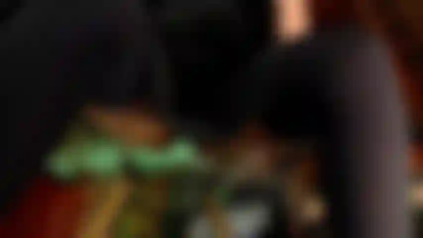 Spionieren sie mir unter den rock?