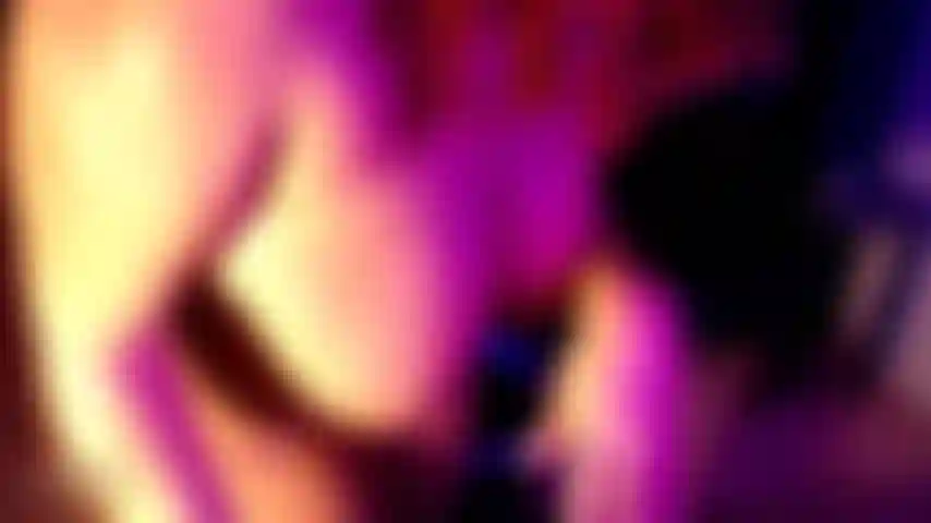 Die für dich twerkt.