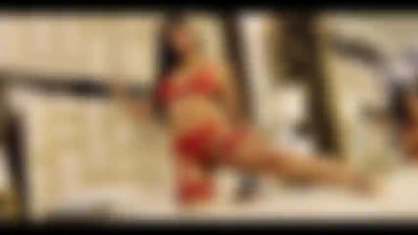 Ich bin sehr heiß und leidenschaftlich. Willst du es ausprobieren?