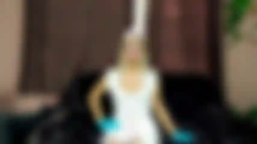 Die krankenschwester hilft dir beim abspritzen.