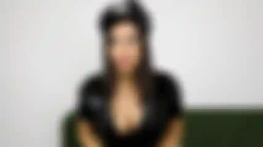 Heiße polizistin wird gefickt.