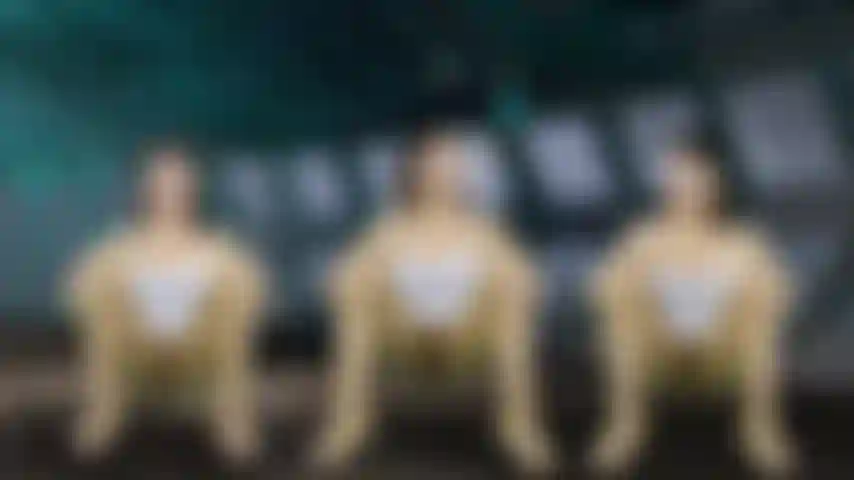 Drei klon lia masturbieren.