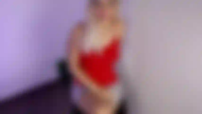 Meine nachbarin hat mich gefickt und mir ein gesichtstraining verpasst.