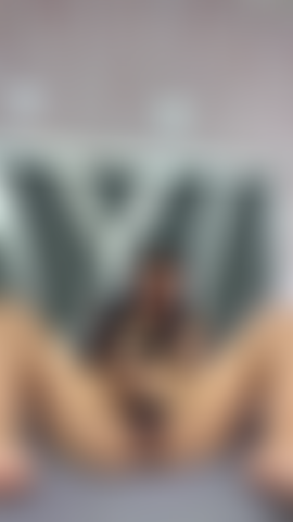 Gefällt es dir, mir beim vibrieren mit meinem spielzeug zuzusehen?