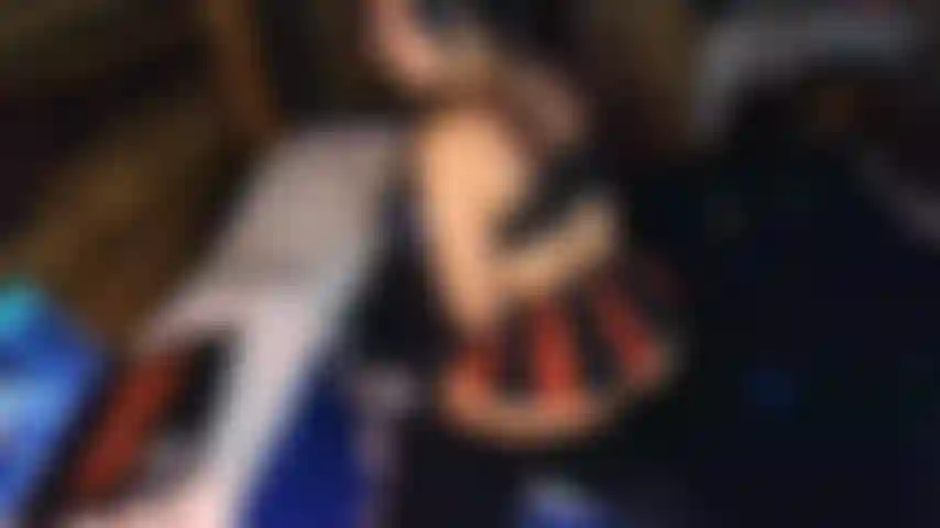 Ziehe analkugeln heraus und ficke mich, bis ich spritze.