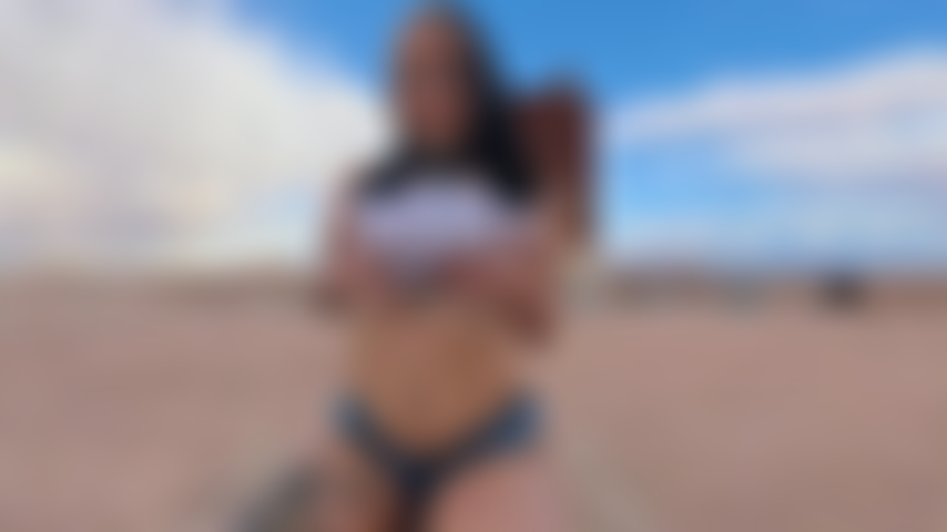 Und spiele draußen in der wüste mit mir selbst