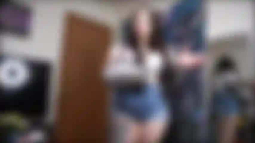 Liefermädchen doms sie und joi.