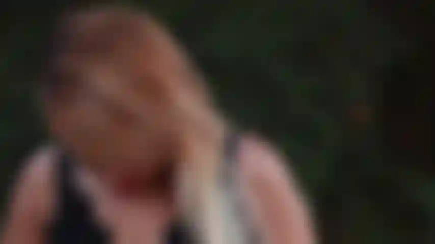 Verführungslilith, bouyeur, nackt im see, masturbation, sexy blondine, berühre rasierte muschi, finger im arsch, titten.