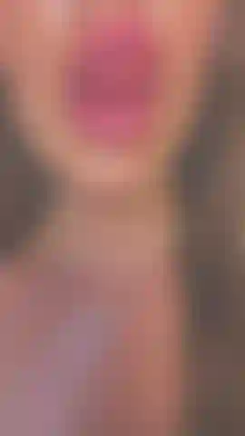 Meine großen lippen kosten einen riesigen bbc.