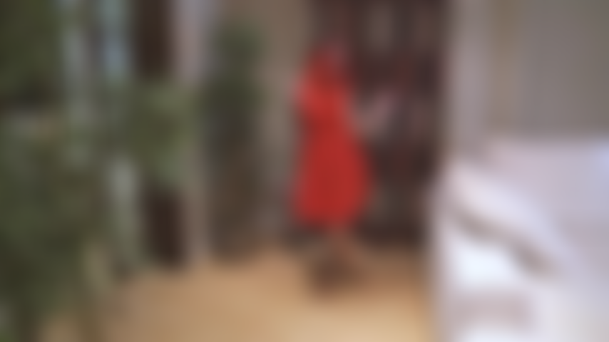 In rot.