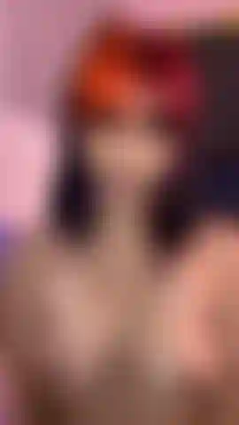 Titten hüpfen, in zeitlupe.