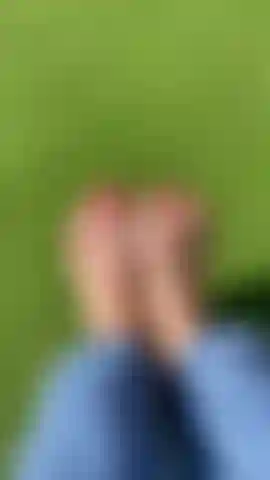 Little Red Riding toes