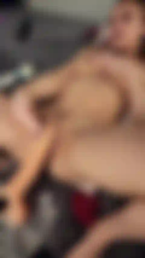 Neuer 12-zoll-spielzeugaufsatz an meiner fickmaschine. Ich musste nur die höchstgeschwindigkeit aufdrehen, bevor ich kam!