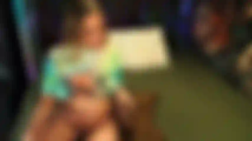 Und reite großen schwarzen schwanz.