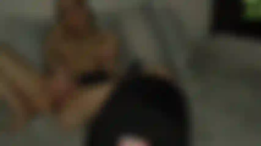 Motorbunny bumst mein enges loch, bis ich abspritze.