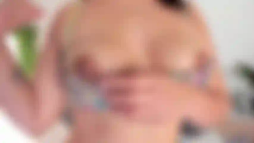 Titten und arsch näher.