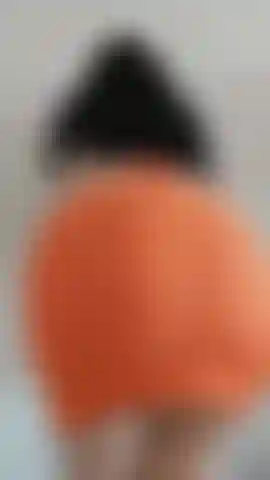 Kein höschen, tanzender arsch.