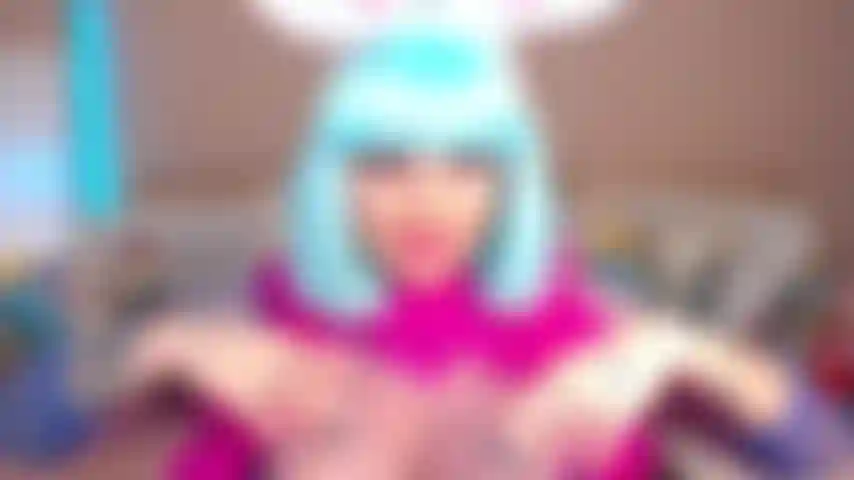 100. Hartes, würgendes, schlampiges ahegao, anbetung eines riesigen schwanzes, nuttiges outfit.