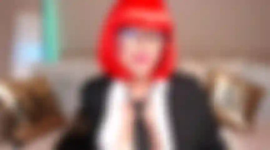 76. Eine chefin, auch bekannt als homewreckerin, die dich um eine position betrügen lässt, rollenspiel, schlampiger bj-augenkontakt, viel dirtytalk.