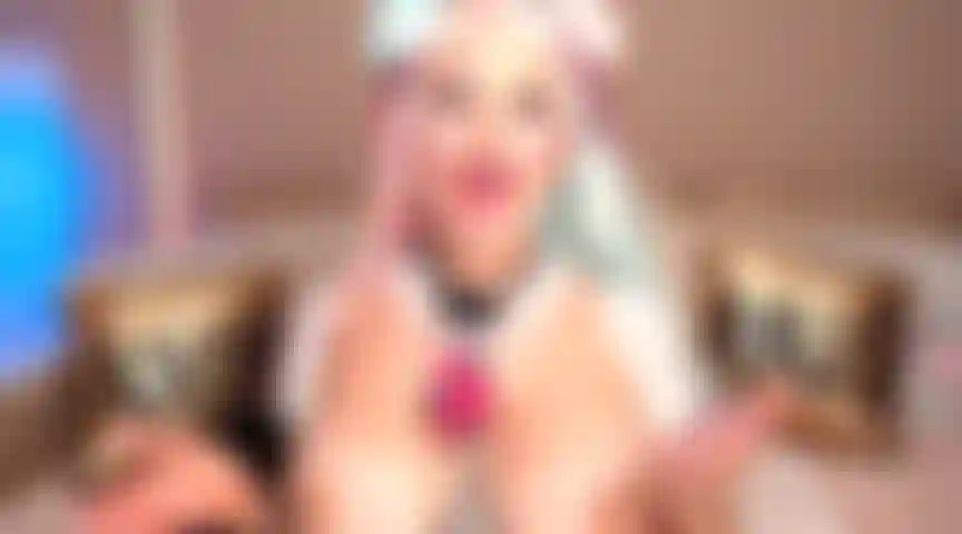 53. Schnelle spermadusche, doppelter gesichts-bukkake im schulmädchen-outfit.