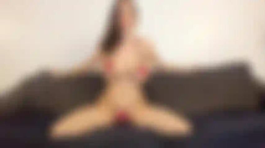 Bbc-fick im winzigen bikini – ich necke dich in meinem winzigen bikini, dann ficke ich mich mit einem 8-zoll-bbc-spielzeug – missionar, reiten, doggy, bis ich abspritze, dann spreize ich meine beine, damit du tief in mir abspritzen kannst.