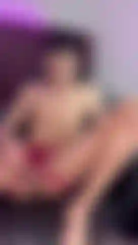 This red suspensory looks great