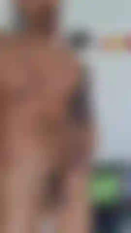 Llegando a casa muy caliente #moreno #latino #dotado