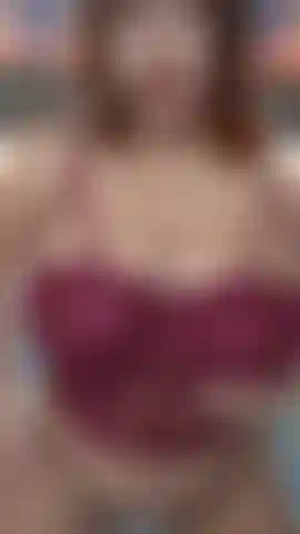 Ich liebe meinen plug-in-arsch.