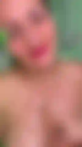 Great oil show on my tits