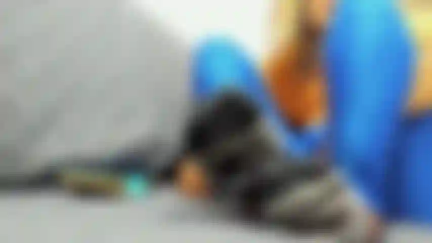 Zieh die haut von meinen fußsohlen ab.