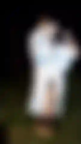 Zieh meinen bademantel aus.