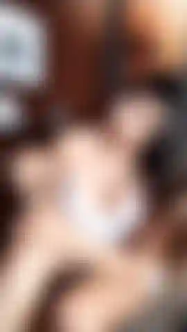 . Spreiz meine beine für dich.