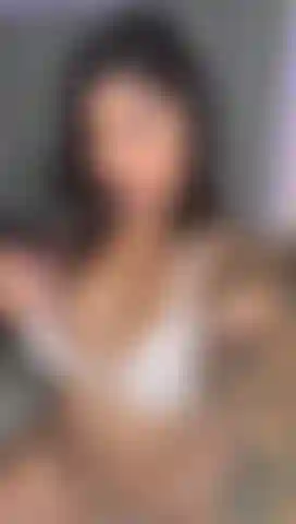 A look that suggests more than it says… today I'm ready for you to discover my naughtiest side 😉