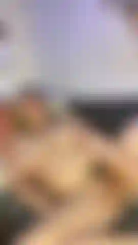 Dildo-muschi-ficken, im liegen.