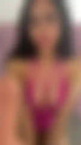 Joi mit realistischem dildo.