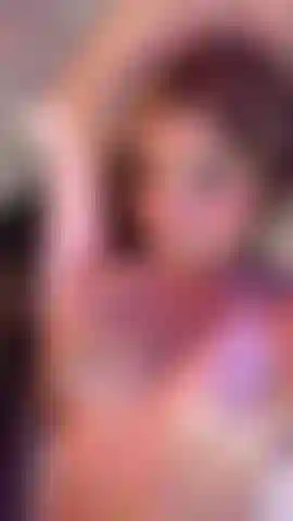 Lass mich dich ein wenig erregen. Ich hoffe, du willst mich.