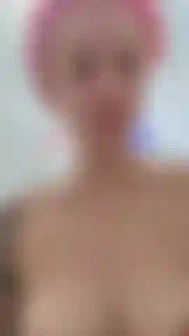 i put domi in pussy when i start the shower
