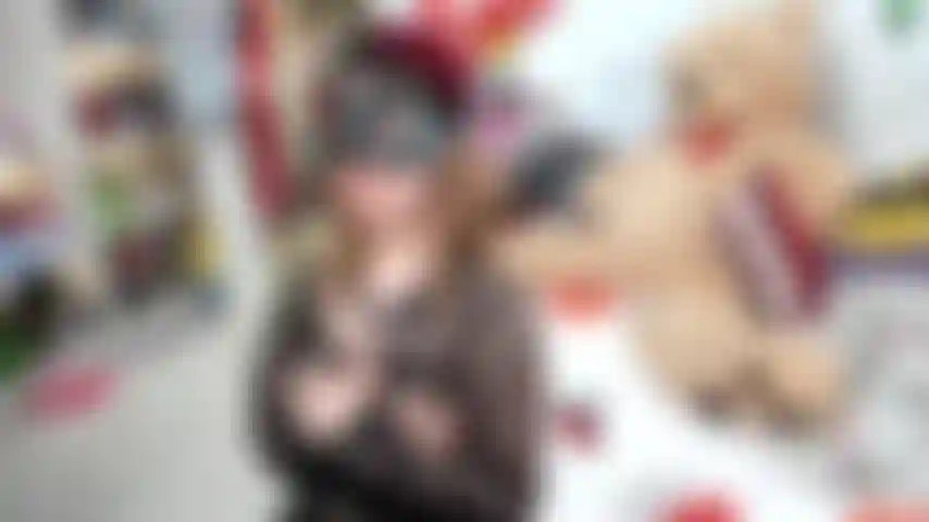 Das erste bdsm-video, das jemals gemacht wurde! Ich verehre diese epische lengerie, die noch nie jemand zuvor gesehen hat, und einen epischen orgasmus im bdsm-stil!