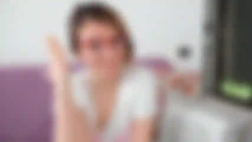 Das sexy&echteste video ist hier! Entspanne dich mit mir nach einem langen tag, nimm ein ausgiebiges bad mit mir, lass uns einander verwöhnen und am ende werde ich wie ein braves mädchen um deinen schwanz betteln!