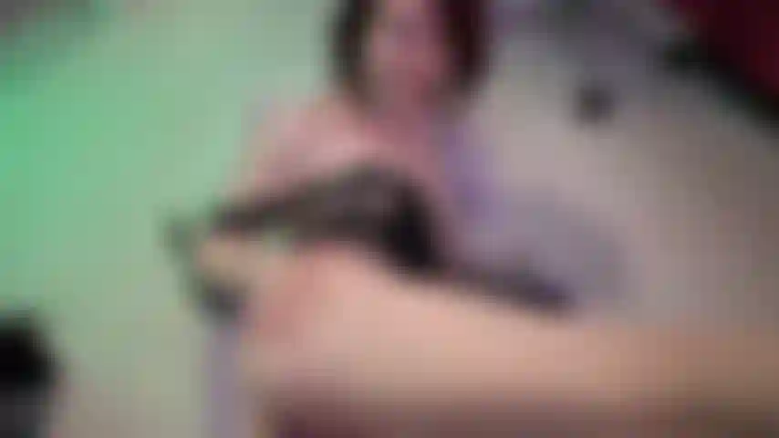 Die neueste und nahaufnahme von 4k anal! Ich werde meinen arsch ganz nah zeigen, während ich ihn mit meinem lieblings-glasdildo ficke! Was sie tun müssen, ist, dieses enge loch zu genießen und darin zu kommen!