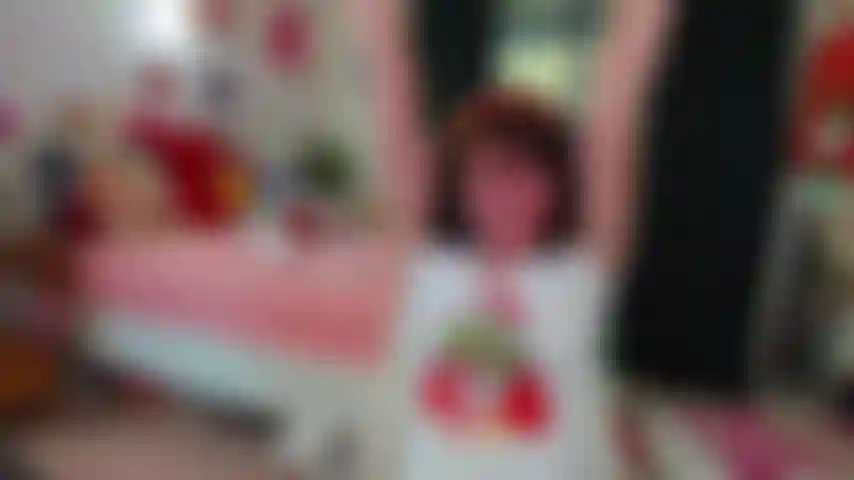 Das versauteste weihnachten aller zeiten! Benutze so viele spielzeuge, um meine hungrige muschi zu befriedigen! Exklusive show!