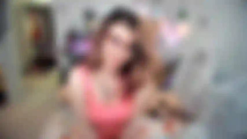 Benutzerdefiniertes video - endlich enthülle ich dir meinen busch! Ich bin ziemlich schüchtern, es zu zeigen, weil es nicht so viel ist, wie sie erwarten, aber es ist mein busch! Die richtig geil wird, wenn ich weiß, dass du meinen nackten körper ansiehst!